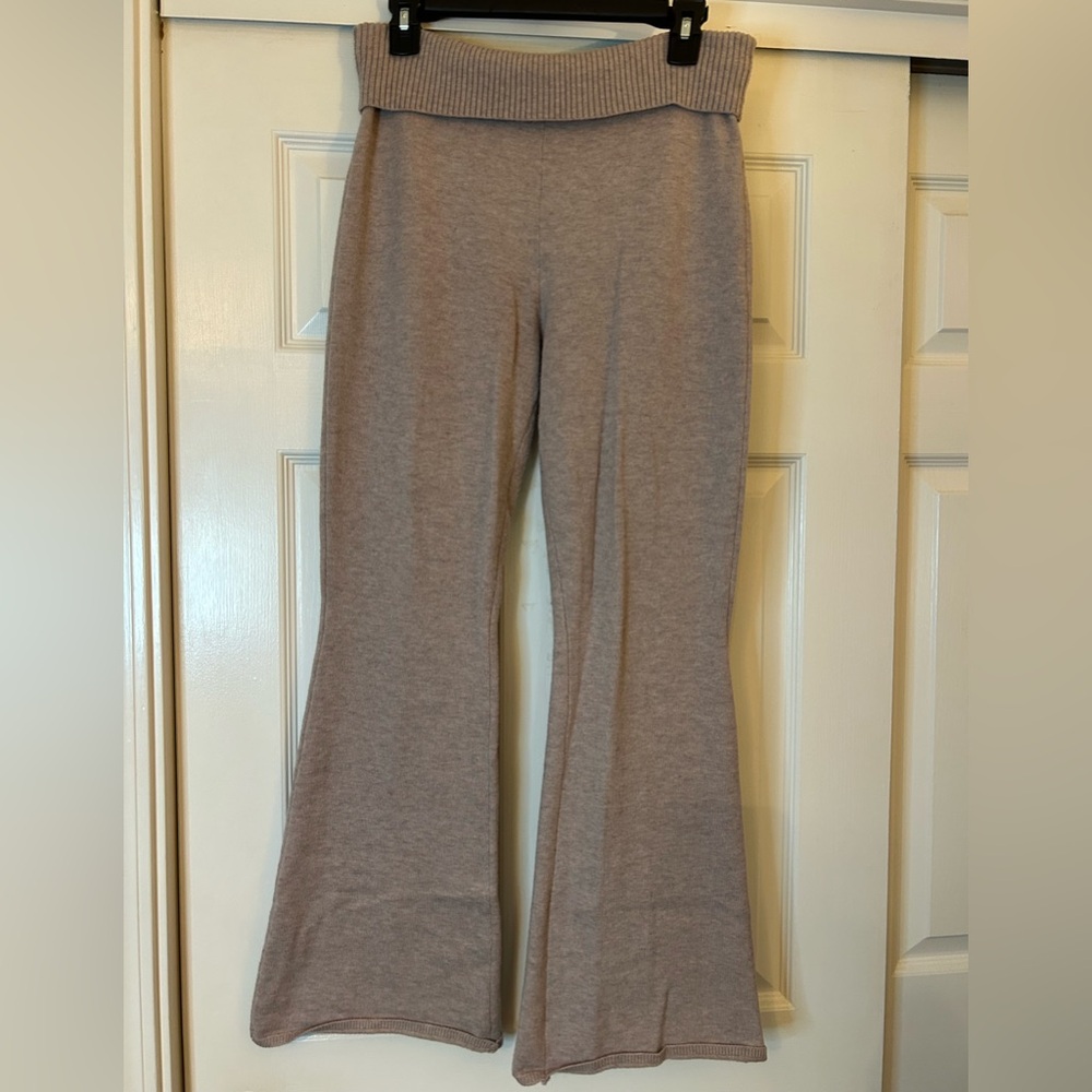 Hollister Gilly Hicks sweater knit foldover waist flare pants, beige, small